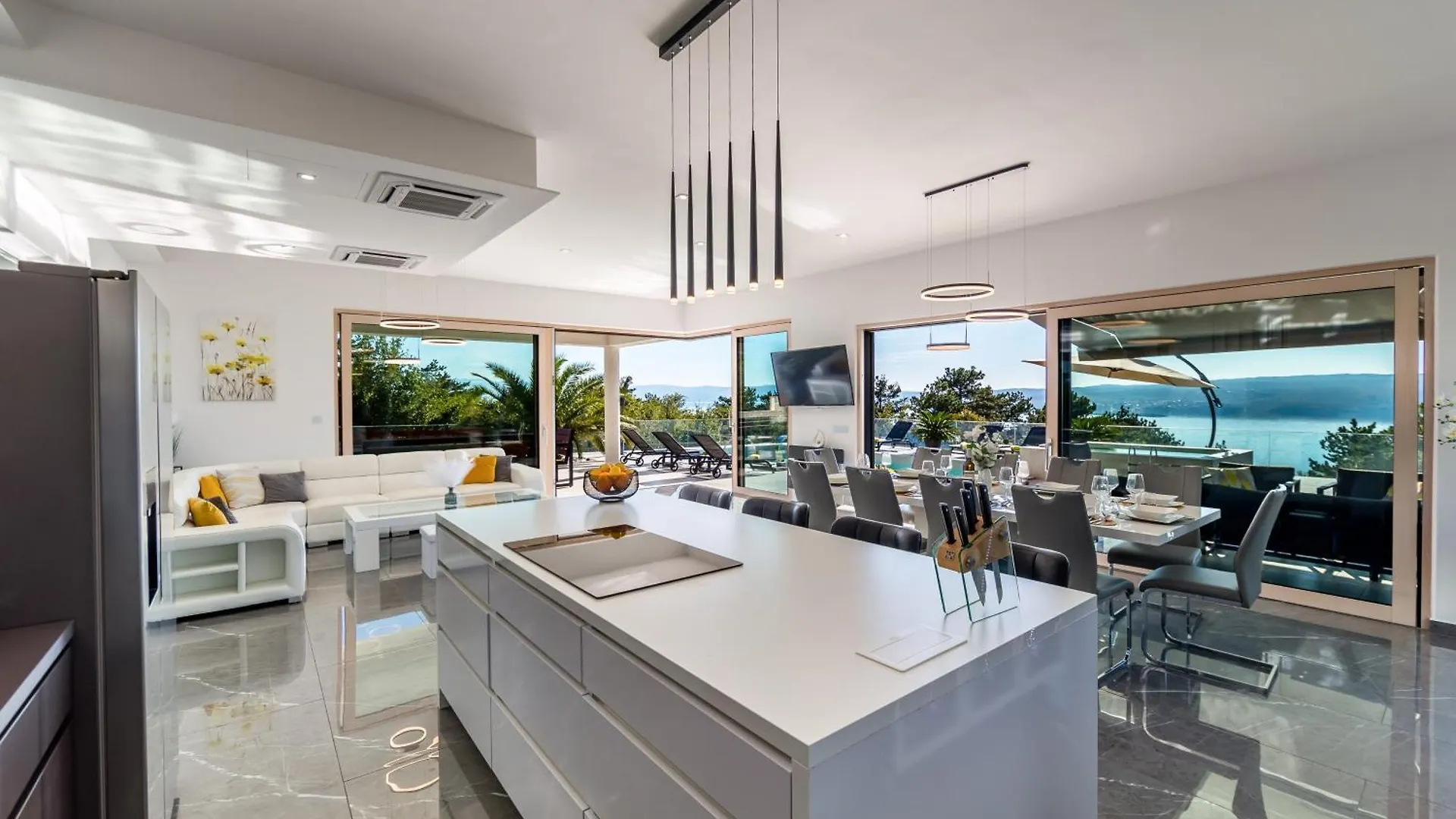 Villa Infinity Crikvenica 0*,  Croatia